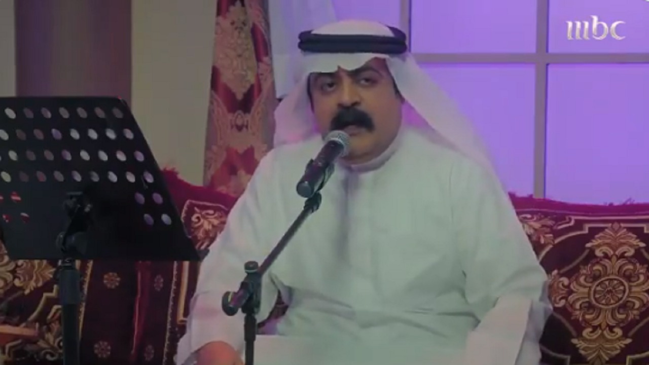 بالفيديو.. خالد الفراج يطربنا بشخصية الفنان غريد الشاطئ