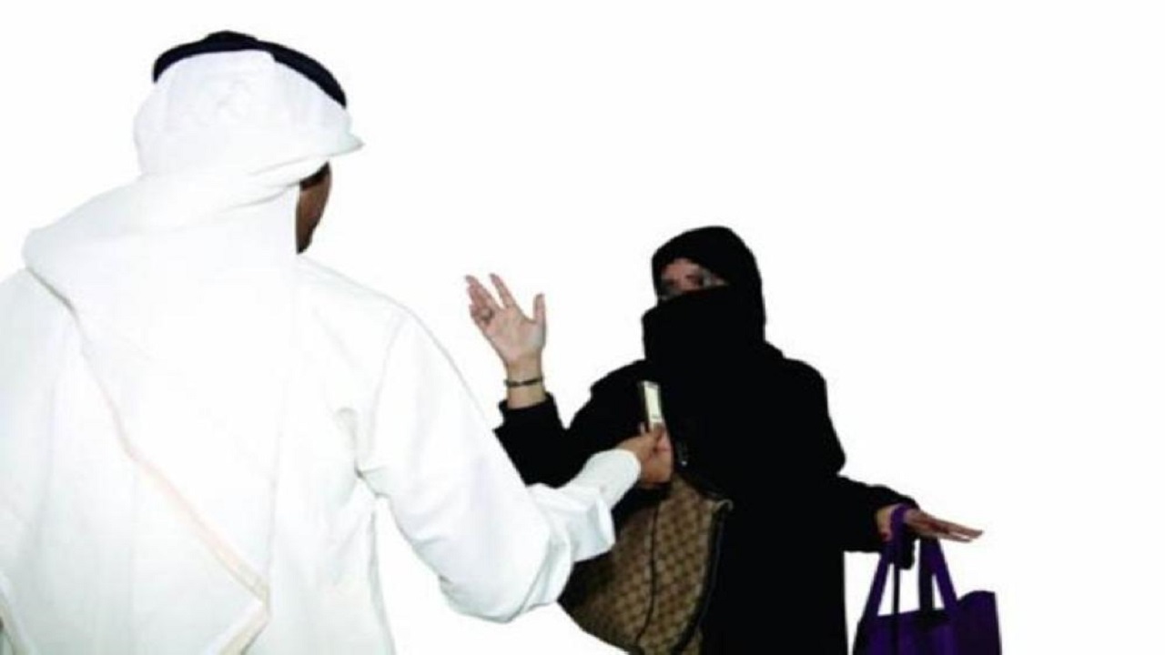 ضبط شاب تحرش بفتاة كويتية في مجمع تجاري