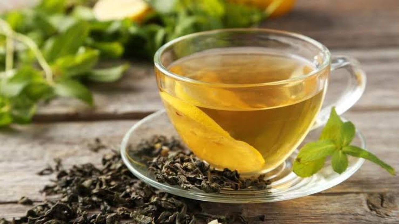 بالفيديو.. &#8220;الصحة الخليجي&#8221; يكشف مدى فعالية الشاي الأخضر في إنقاص الوزن