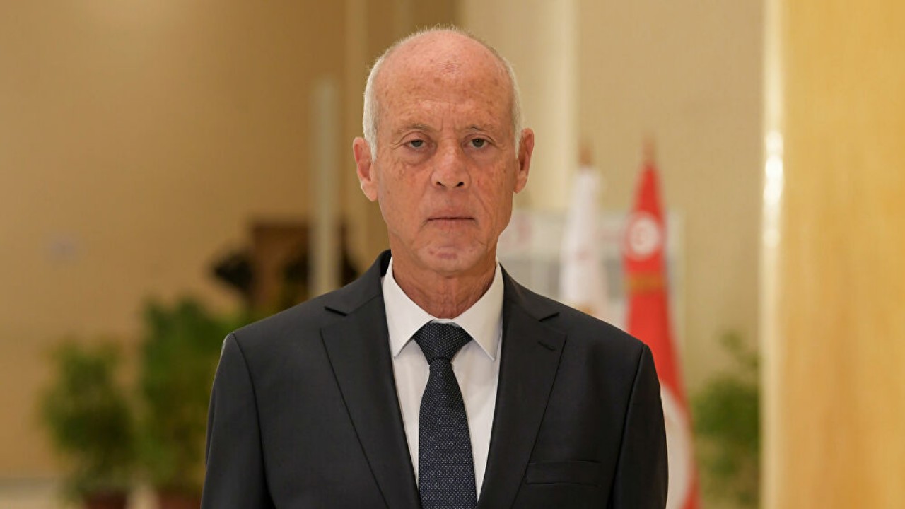 الرئيس التونسي: سنطبق القانون على الفاسدين وسارقي الشعب