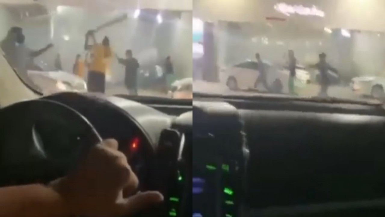 بالفيديو.. مشاجرة عنيفة بالعصي داخل محطة وقود