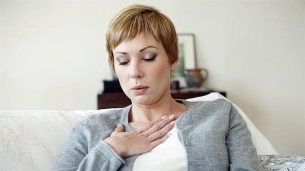 نوبة قلبية غير معروفة تصيب النساء بعمر 22 عاما