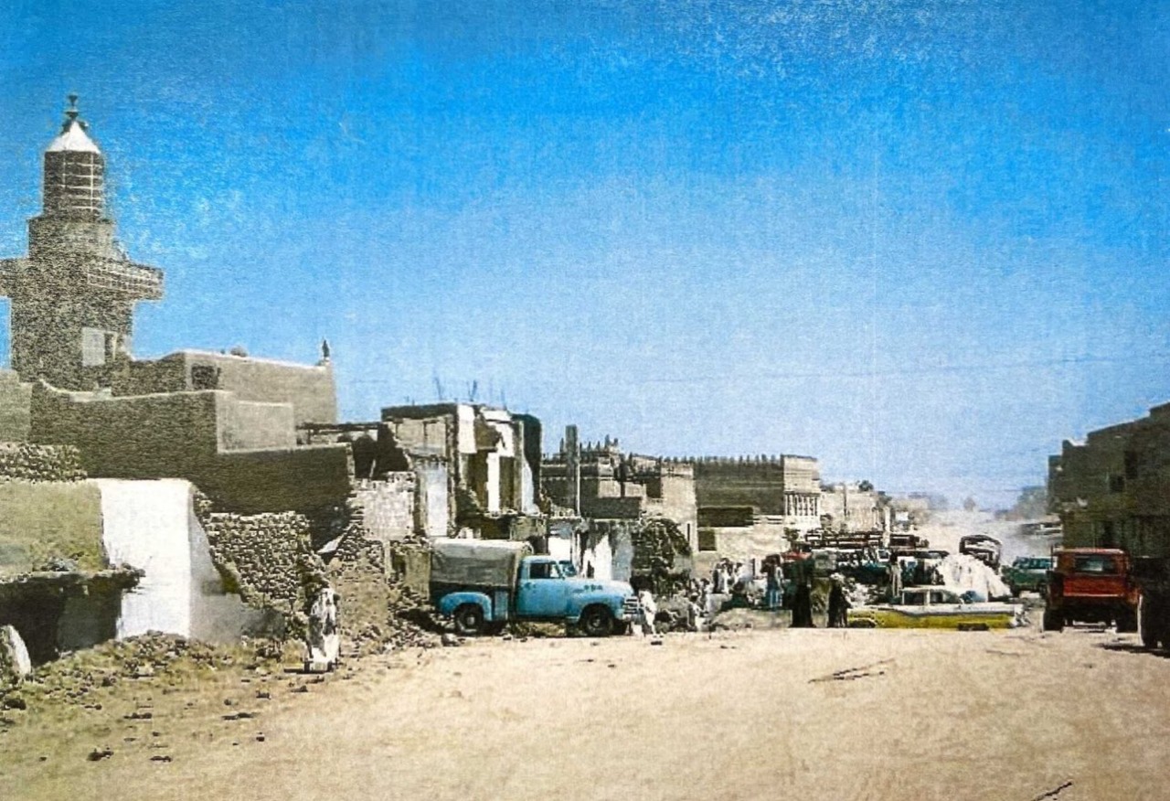 صورة قديمة لأحد شوارع الرياض