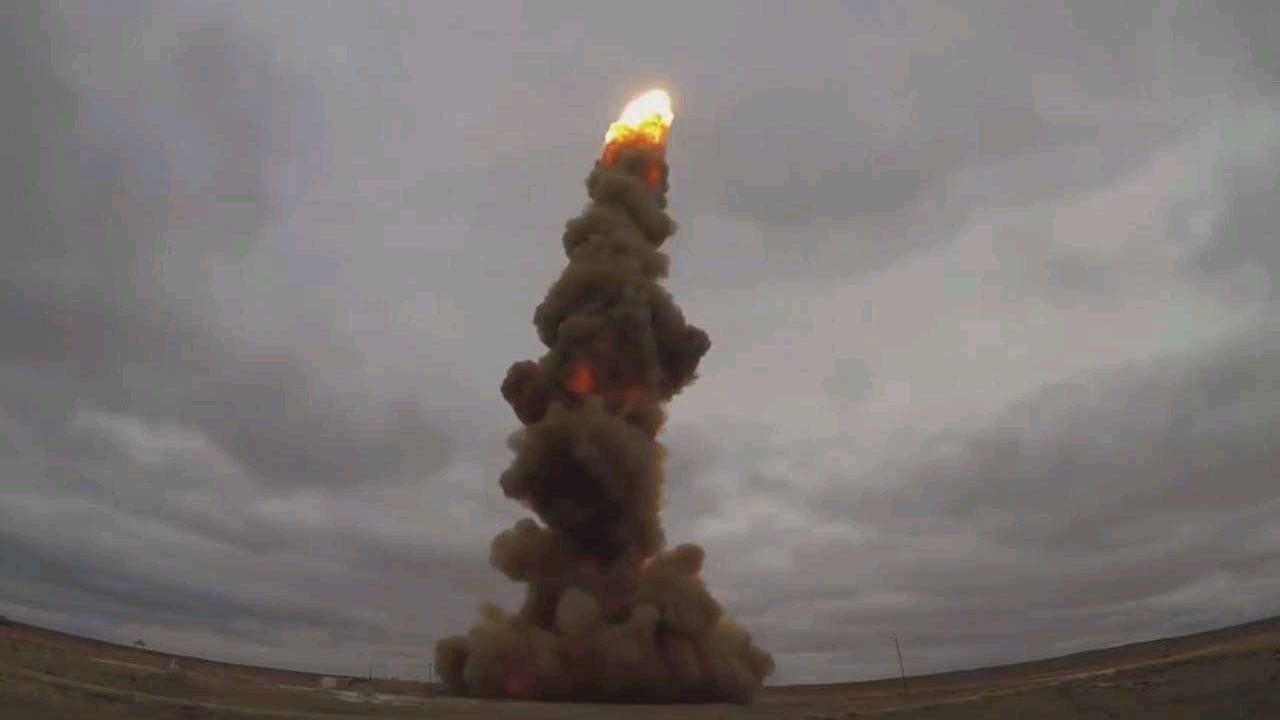 روسيا تعرض رواد محطة الفضاء الدولية للخطر بتجربة صاروخية