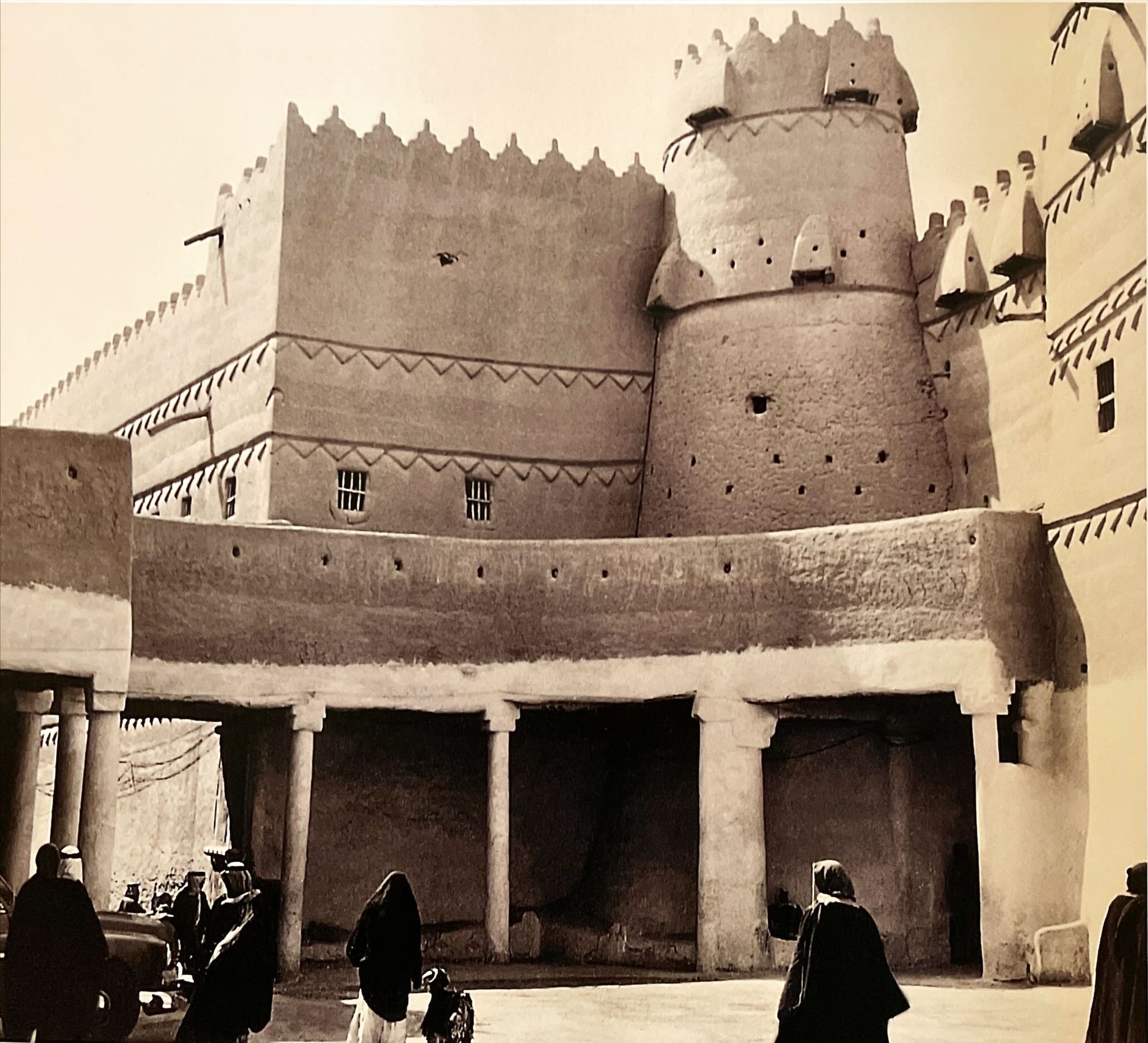البوابة الشرقية لقصر الحكم قبل 75 عام
