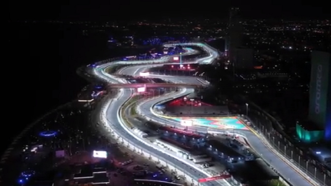 بالفيديو.. حلبة سباق &#8221; فورمولا1&#8243; على كورنيش جدة