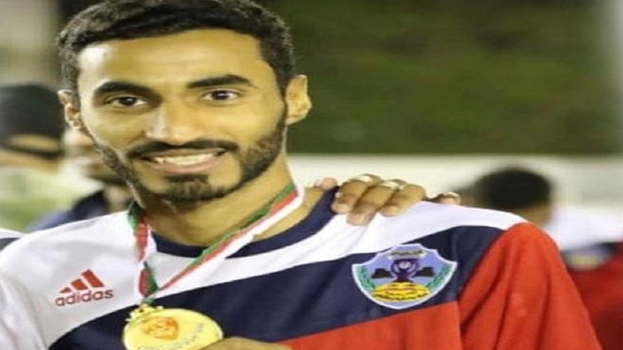 وفاة لاعب عماني بنوبة قلبية في أرضية الملعب