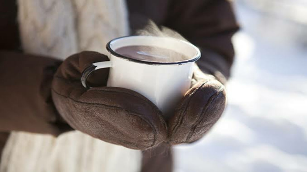 أطعمة ومشروبات تساعدك على الشعور بالدفء خلال الشتاء