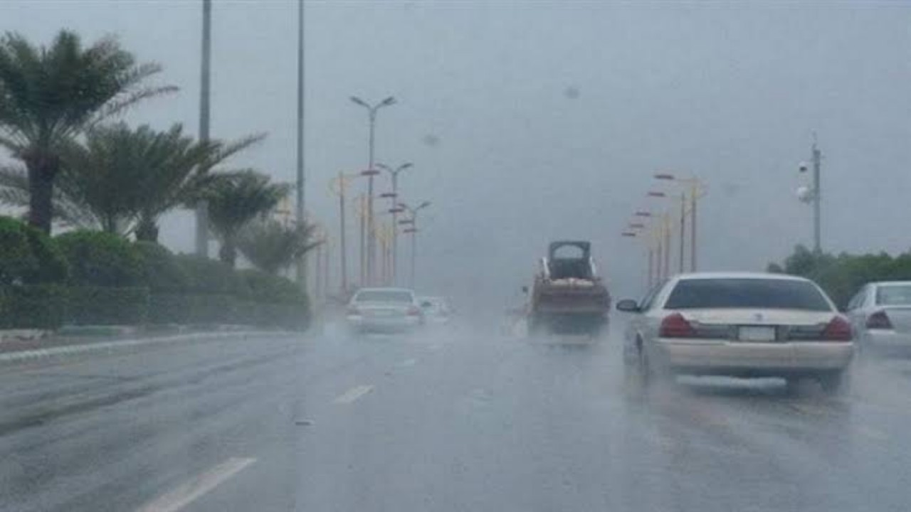 أمن الطرق يحذر مستخدمي طرق مكة من الأمطار والرياح