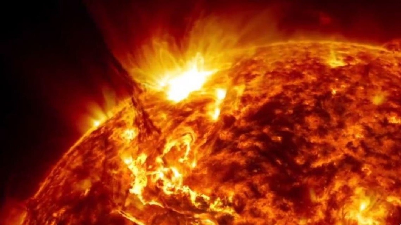 انفجار شمسي يشوش الاتصالات في عدة مناطق