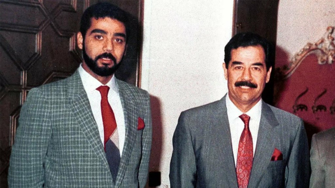 بالفيديو.. كيف عاقب صدام حسين نجله “عدي” بعد ارتكابه جريمة قتل ؟