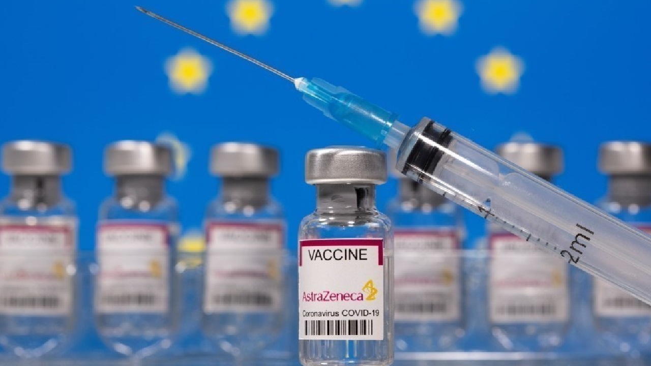 &#8220;الصحة&#8221; تستعرض إثر اللقاحات في خفض وفيات كورونا