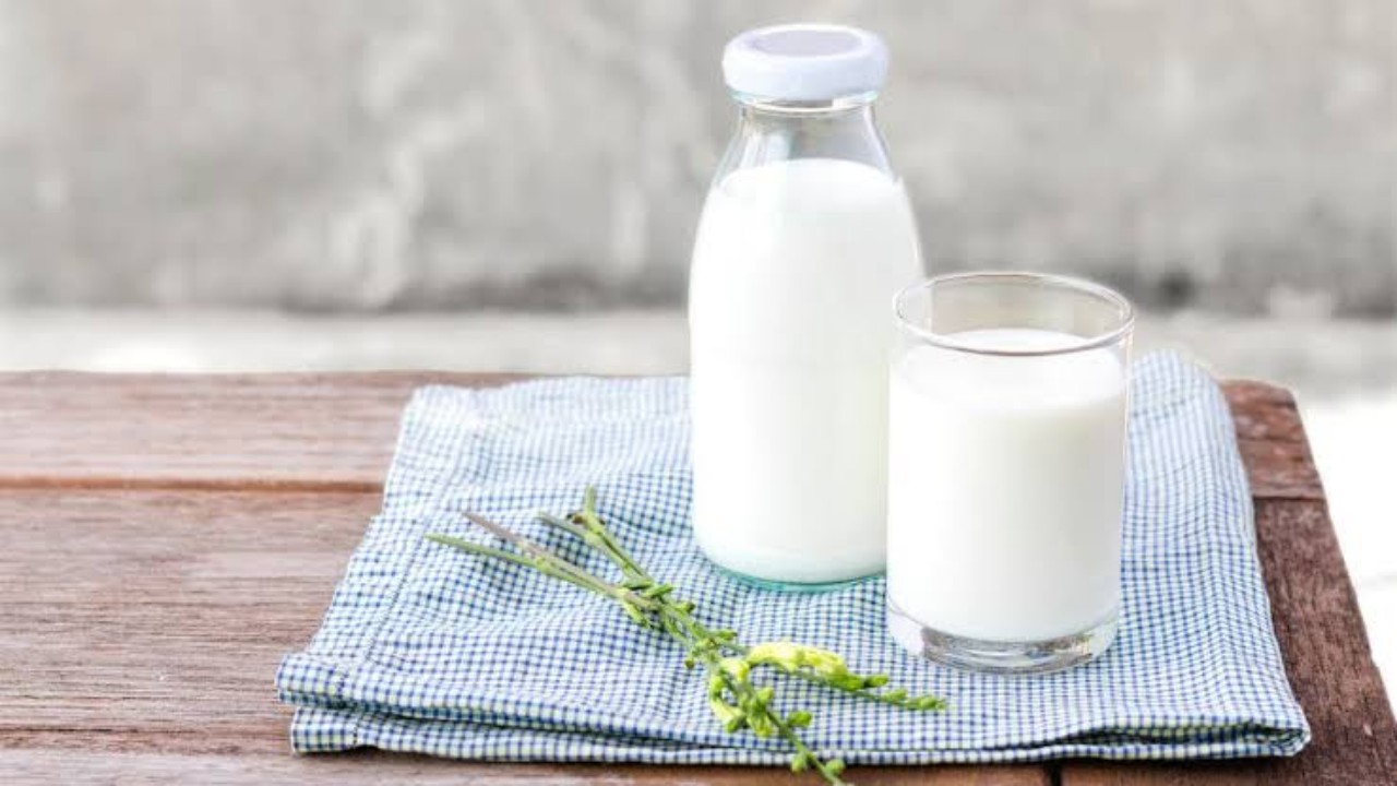 كمية الحليب الضرورية للجسم بعد سن الخمسين