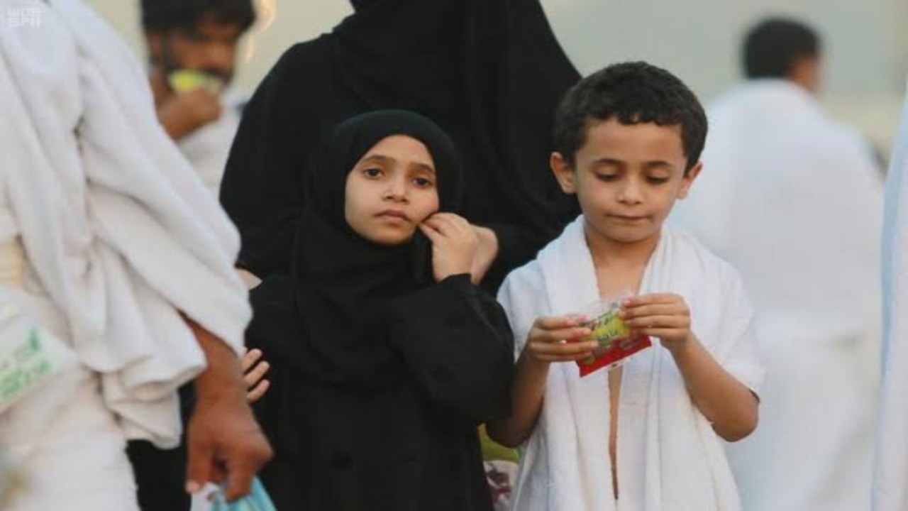 الحج توضح موقف الأطفال من دخول المسجد الحرام وتصريح العمرة