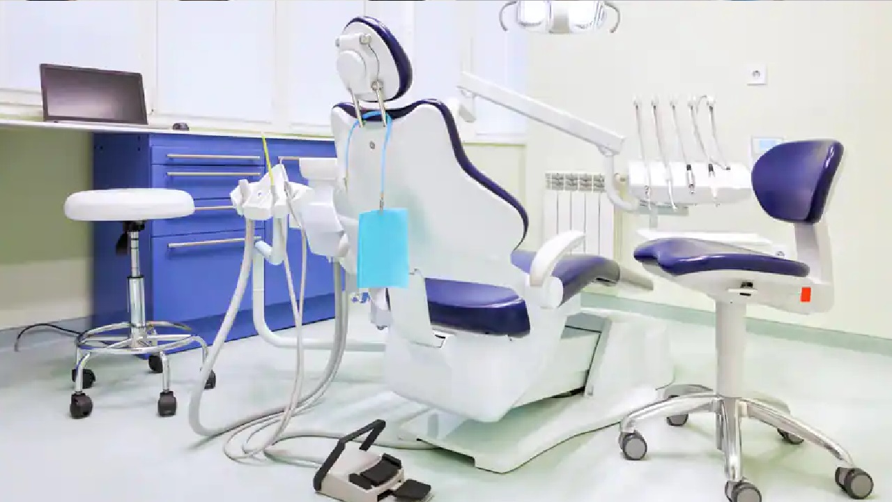 &#8220;الصحة&#8221;: بلغوا عن ممارسات المخالفة في عيادات الأسنان