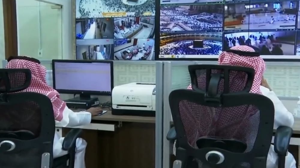 بالفيديو.. آلية عمل غرفة التحكم برئاسة شؤون الحرمين في رمضان