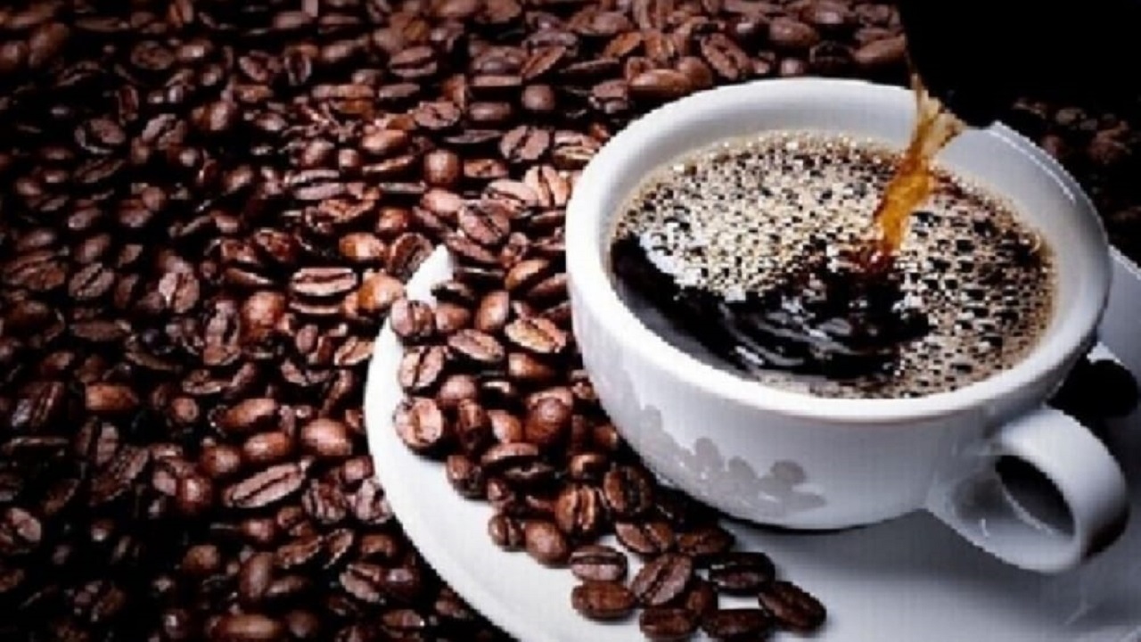 دراسة تحذر الرجال من الإفراط في تناول القهوة