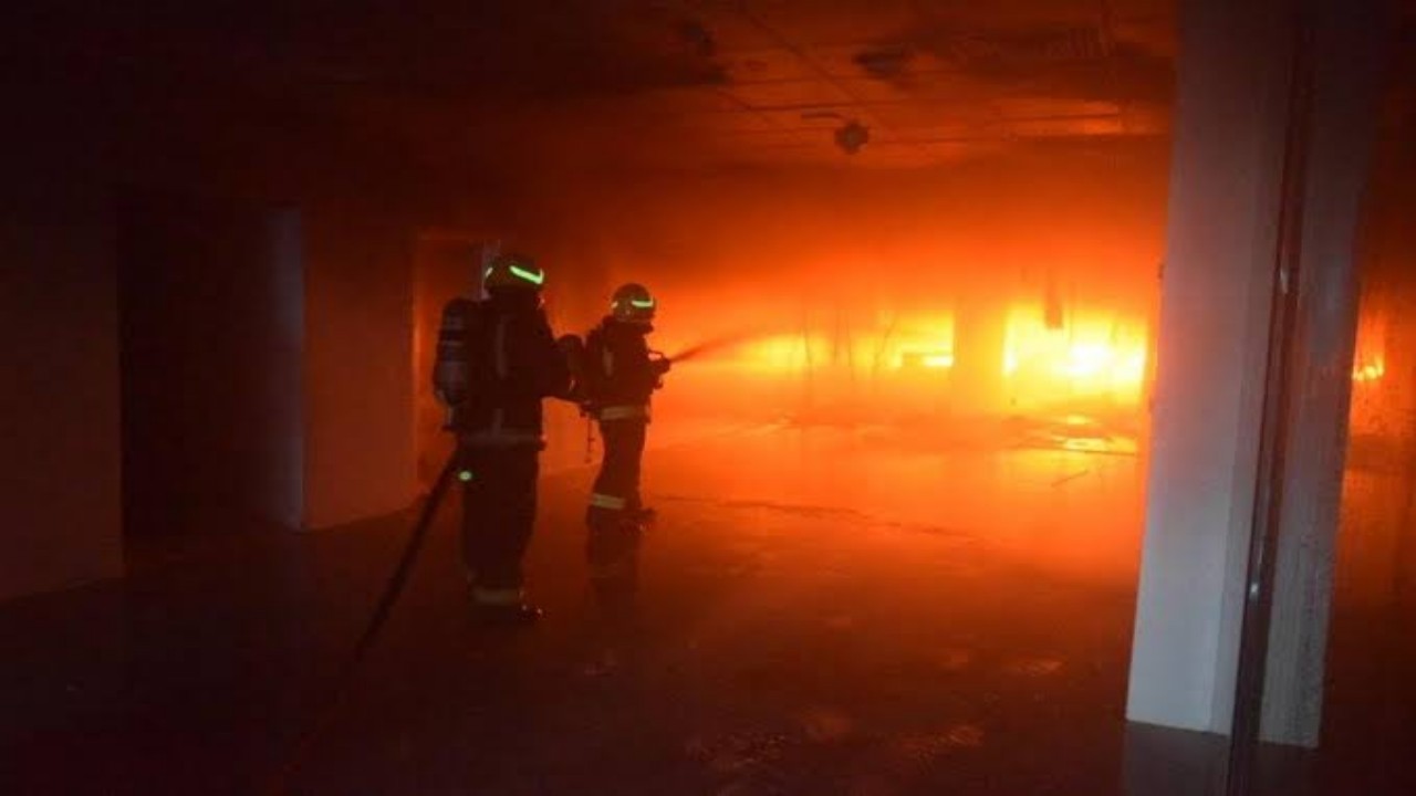 اندلاع حريق في مجمع الظهران مول‎