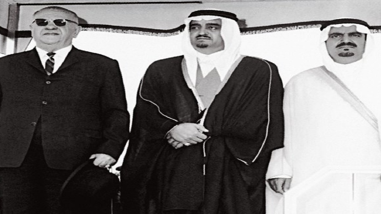 صورة قديمة للملك فهد خلال استقبال رئيس تركيا الراحل جودت صوناي