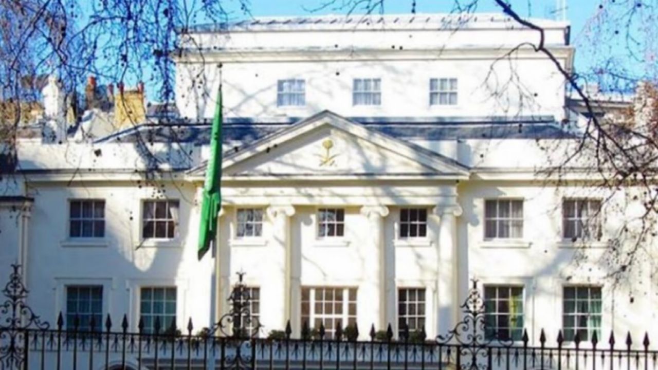 سفارة المملكة لدى المملكة المتحدة: الإعفاء الالكتروني لا يتضمن دخول بريطانيا