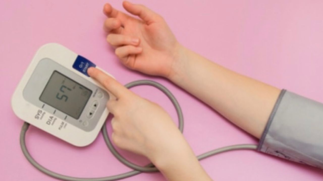 4 طرق منزلية لمعالجة ضغط الدم المنخفض لدى الحامل