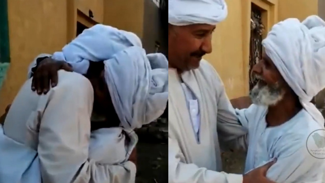‏بالفيديو.. مواطن يلتقي في مصر بعامل مزرعتهم قبل نحو 50 عامًا
