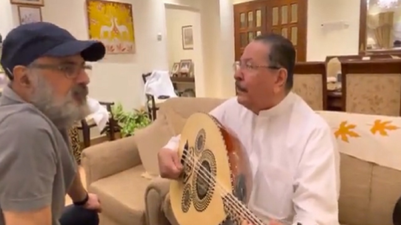 بالفيديو.. الجميري يوضح كيفية عزف أغنية عبدالحليم &#8220;أهواك&#8221; بالمقامات الصحيحة