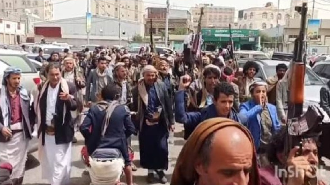 احتجاجات مسلحة في صنعاء للمطالبة بتسليم مجرمين حوثيين