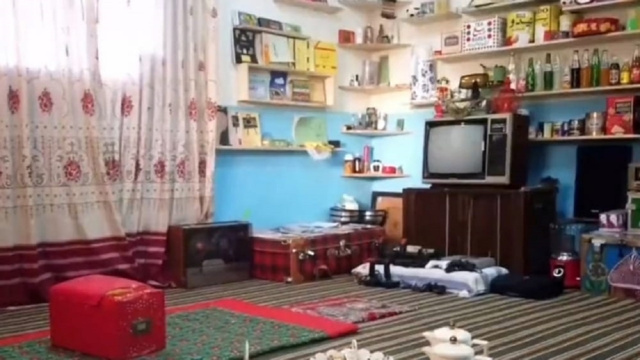 بالفيديو.. شاب يحول منزله القديم في بلقرن إلى متحف