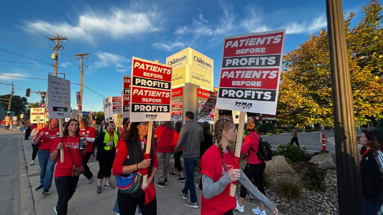 أمريكا تشهد أكبر إضراب لممرضي القطاع الخاص في تاريخها