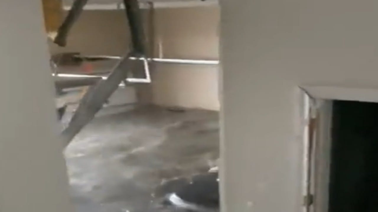 بالفيديو.. تأثير إعصار &#8220;إيان&#8221; على المنازل في فلوريدا