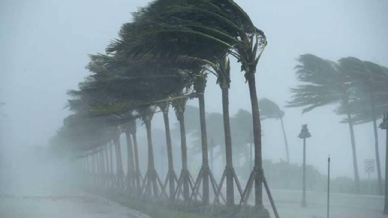 سفارة المملكة في أمريكا تحذر من العاصفة “ايان”