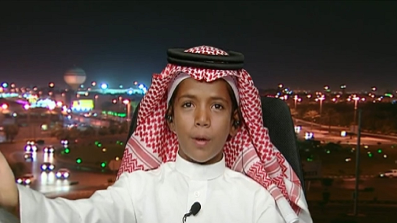 بالفيديو .. طفل بعمر 12 عاما يلقي قصيدة بالفصحى بمناسبة اليوم الوطني