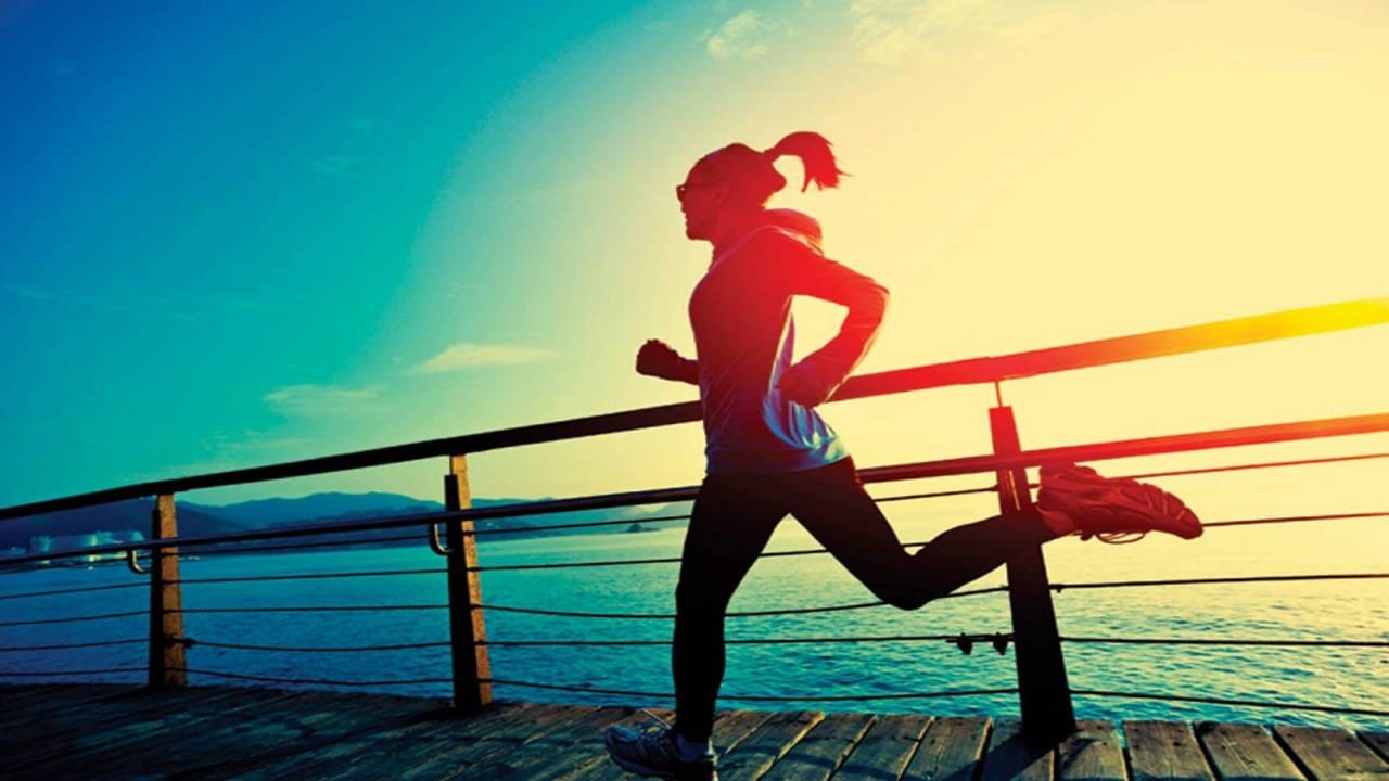 ممارسة الرياضة صباحًا تساعد النساء على حرق الدهون