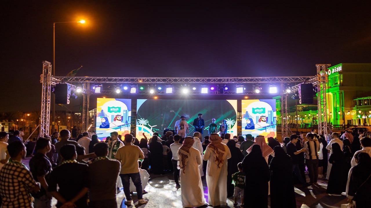 بالصور .. فعاليات مبهجة في أنحاء الرياض احتفالا باليوم الوطني
