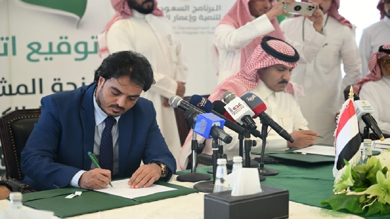 المملكة تقدم منحة مشتقات بترولية جديدة للشعب اليمني بـ 200 مليون دولار