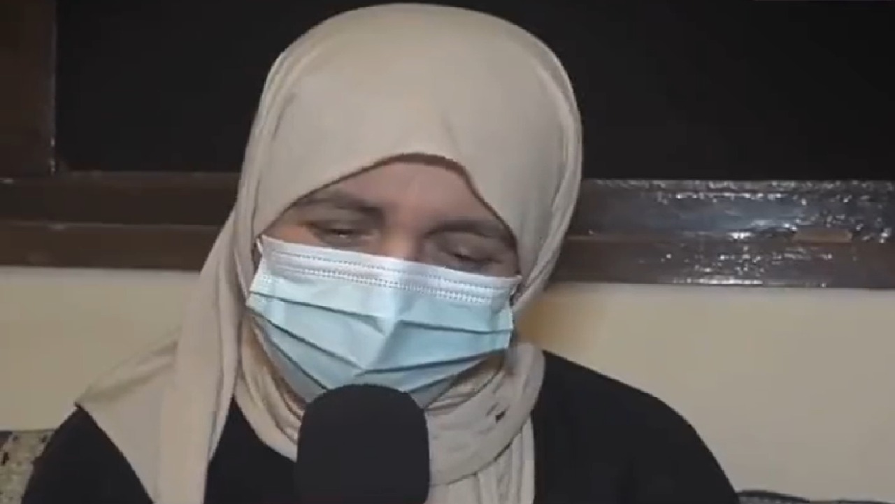 بالفيديو .. أول تعليق من والدة الأسير المغربي بعد الإفراج عنه بوساطة ولي العهد