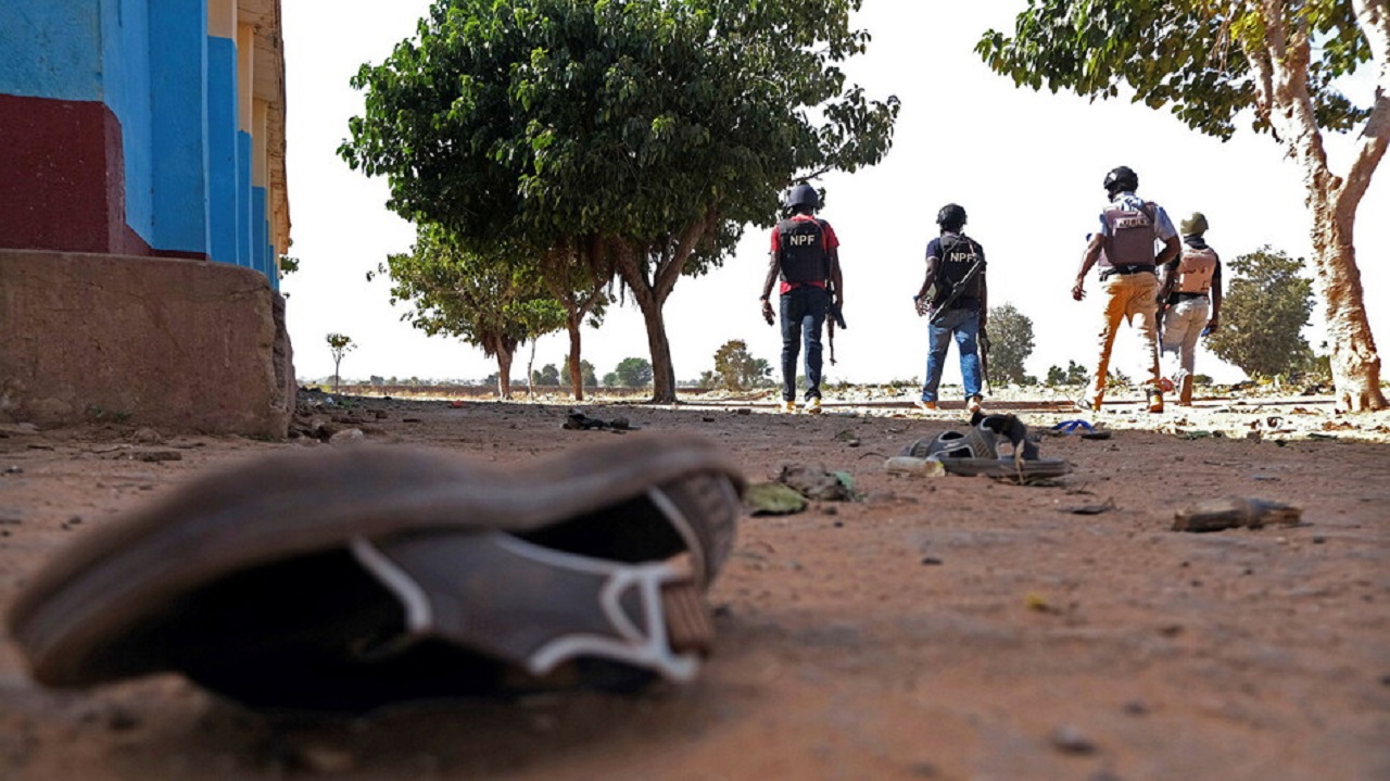 عصابة مسلحة تخطف عشرات المصلين في نيجيريا