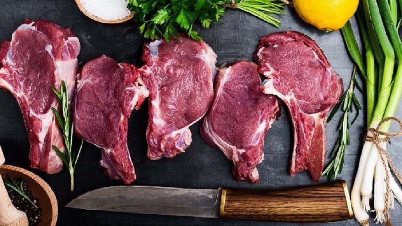 استشاري: تناول اللحوم الحمراء قد يؤدي لنوبة قلبية وسكتة مخية