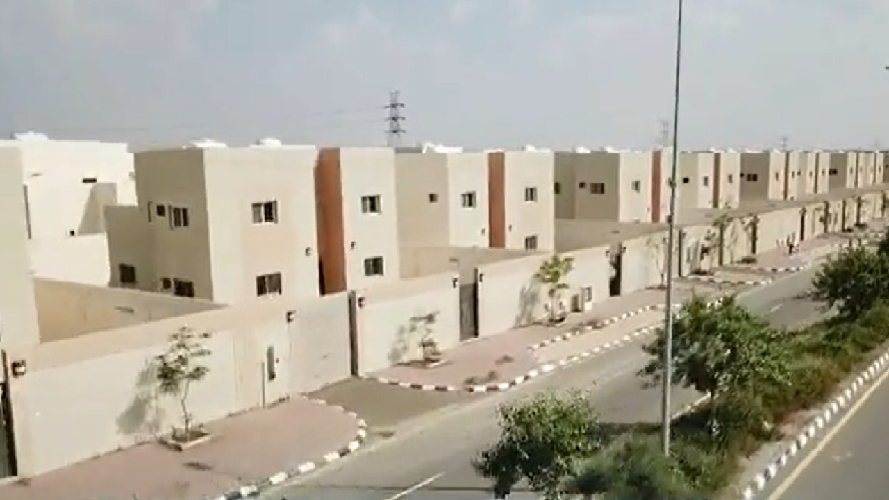 فيديو.. فيلا في الرياض يختلف سعرها من معلن لآخر بفارق 200 ألف ريال