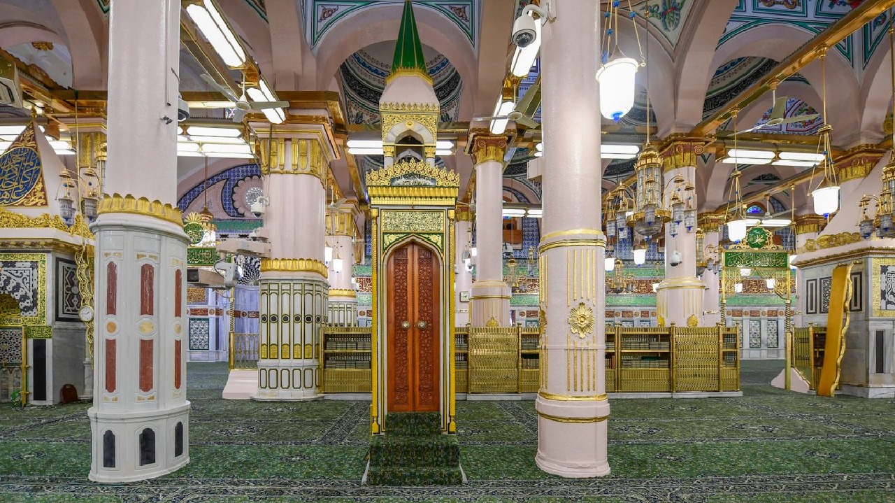 وكالة المسجد النبوي تعلن أوقات الزيارة النسائية للروضة الشريفة
