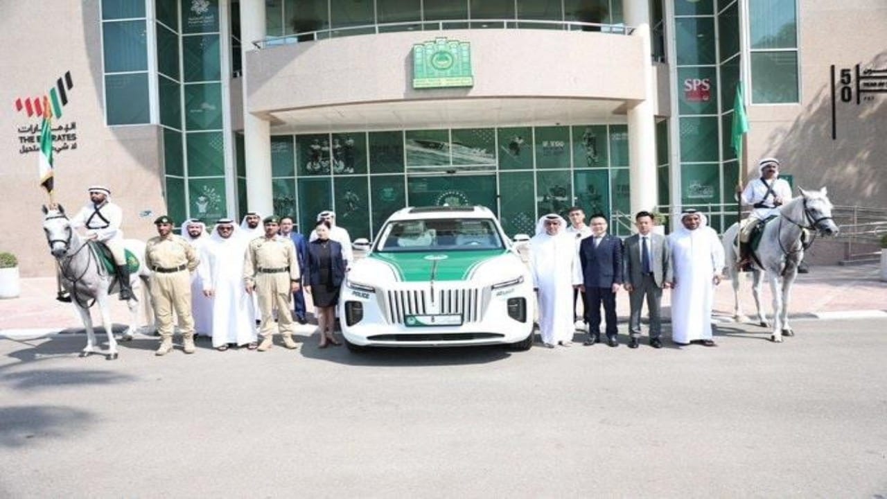 إضافة أول سيارة كهربائية فارهة لأسطول دوريات شرطة دبي