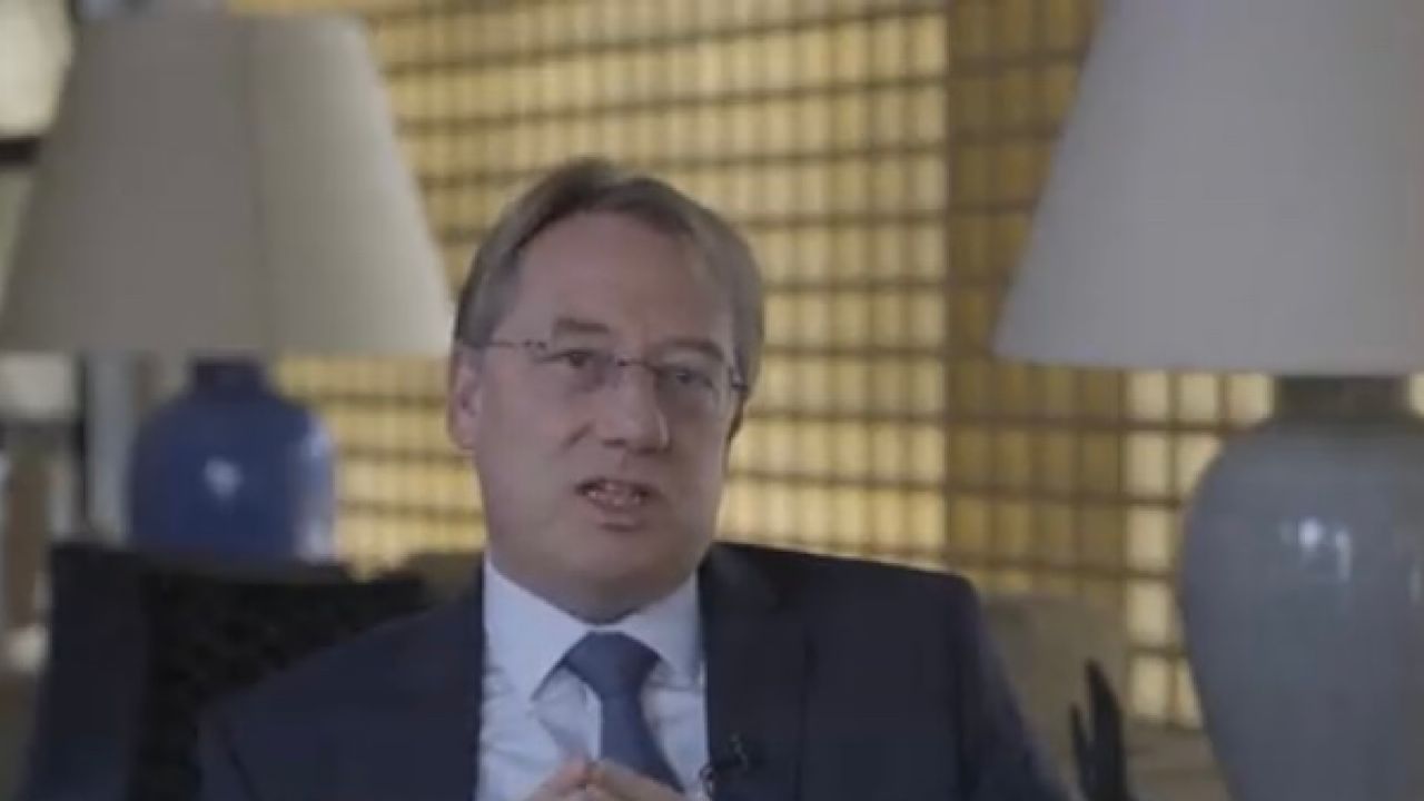 السفير الفرنسي: استثماراتنا بالمملكة تُقدر بـ 3 مليارات في مجالات الطاقة (فيديو)