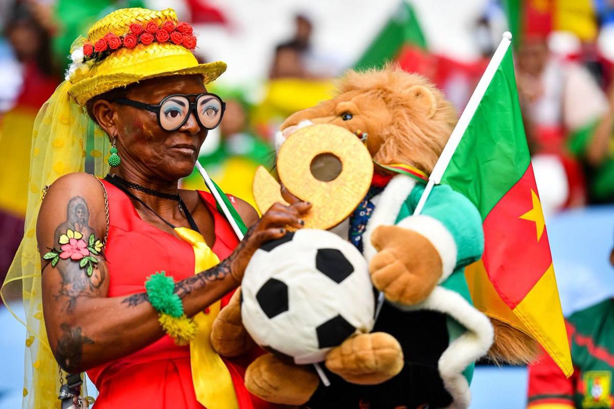 جماهير الكاميرون تنقل روح أفريقيا لملاعب قطر