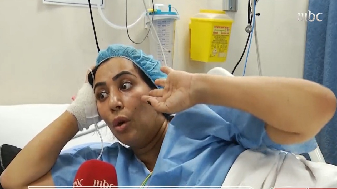 بالفيديو .. سيدة تروي تفاصيل إصابتها بمضاعفات خطيرة بعد إجراء عملية تجميل