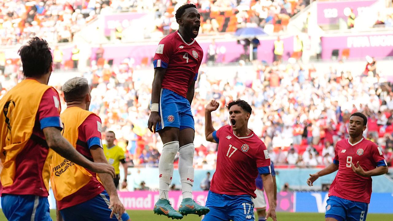 كوستاريكا تستعيد التوازن بفوز ثمين على اليابان