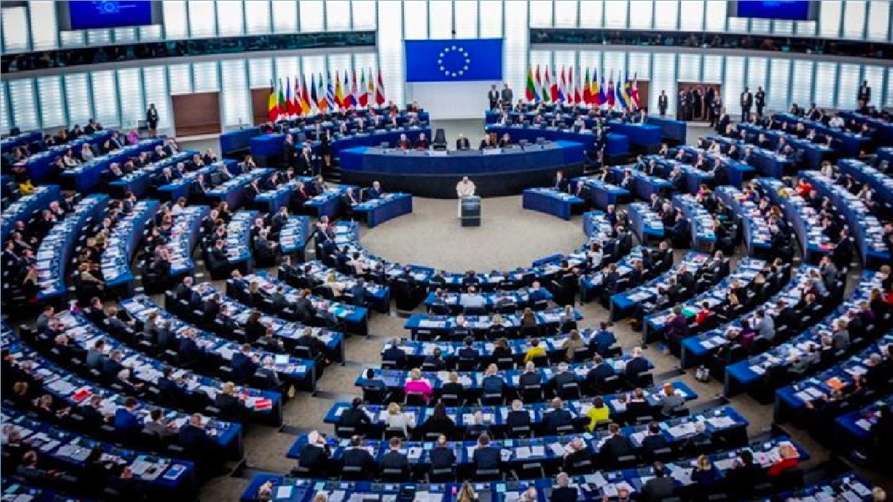 البرلمان الأوروبي يدعو لاتخاذ موقف حازم ضد نظام طهران