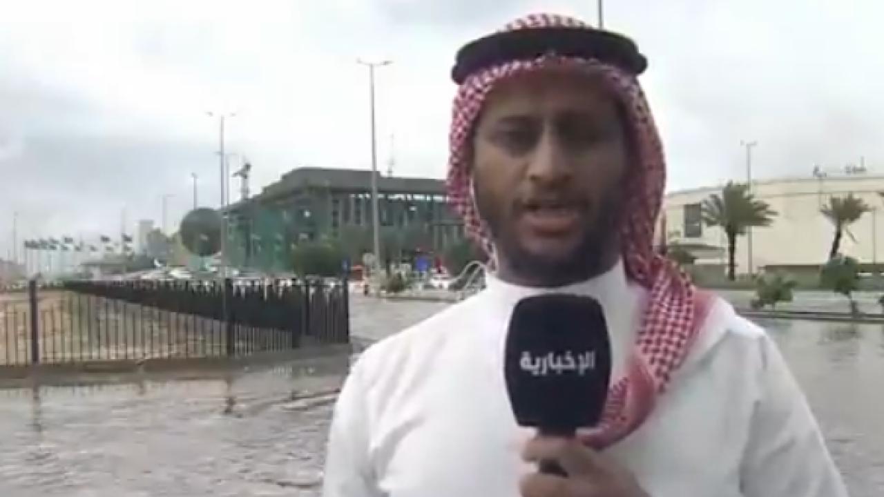 خالد المطرفي: الحالة المطرية في جدة مستمرة والرياح شديدة وباردة ( فيديو)