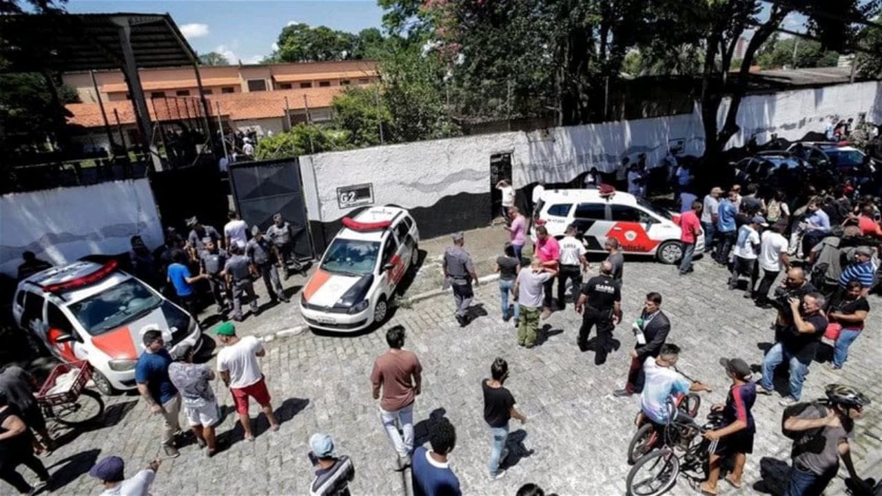 مقتل وإصابة 14 شخص في إطلاق نار داخل مدرستين بالبرازيل