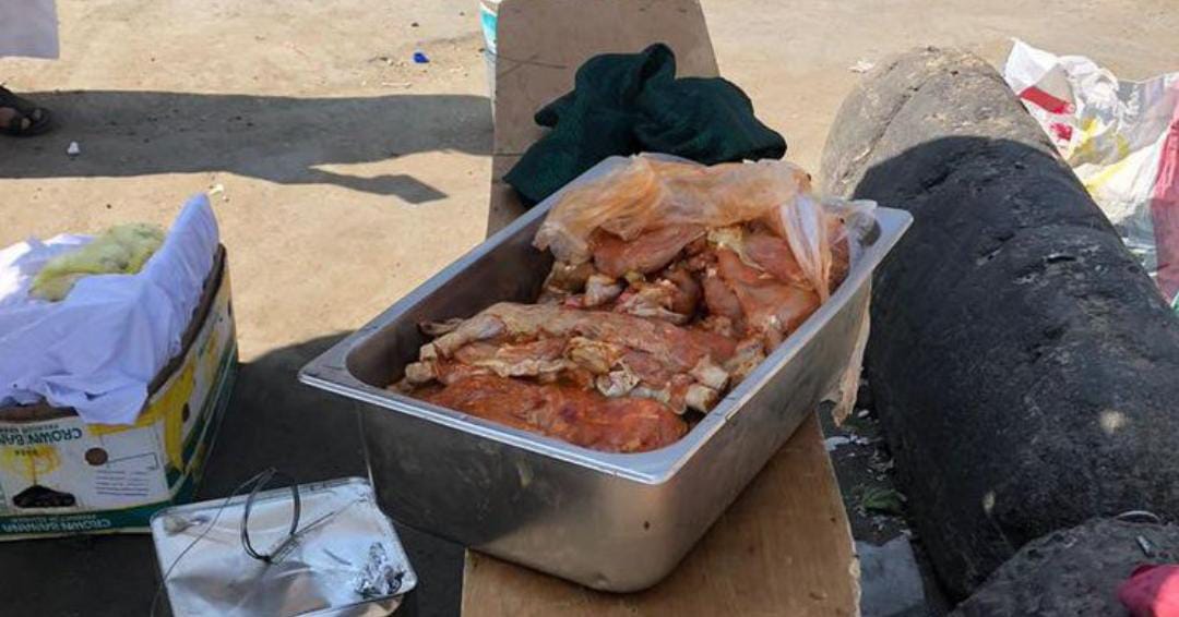 أمانة مكة تضبط 45 كيلو من اللحوم والدجاج الفاسدة بالمسفلة